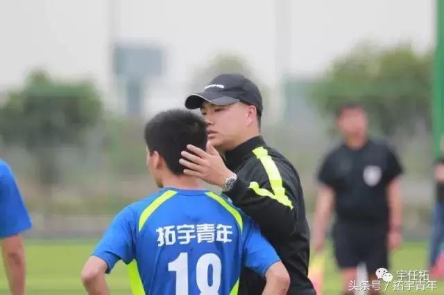 为国出征展雄风载誉而归,为国出征回乡