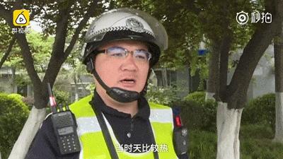 学长约我去操场不出去玩,学长和学弟第一次碰面