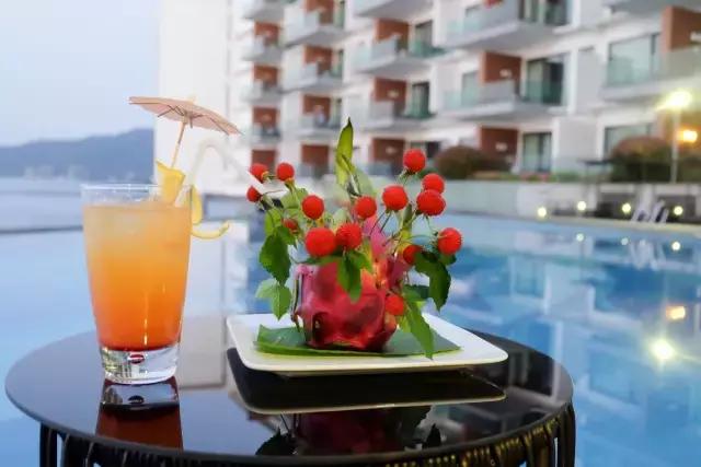 初夏阳光下太平湖沐心酒店风景,太平湖旅游攻略酒店