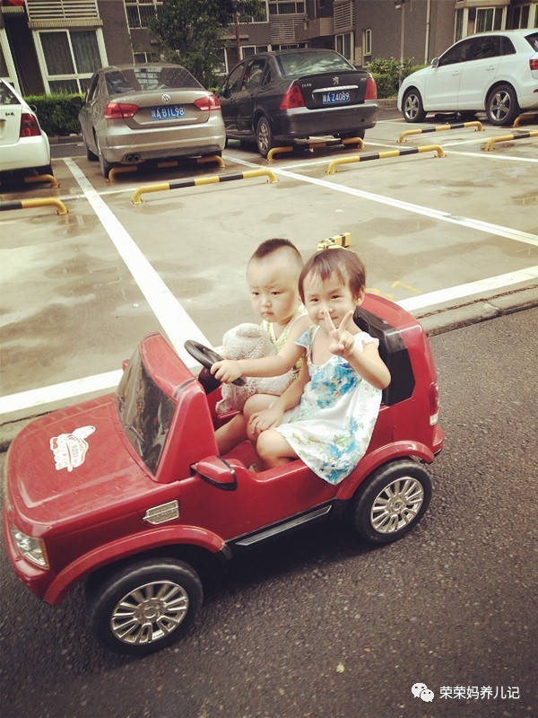 盘点我家小少爷那一停车场的各色小车究竟都有没有用！