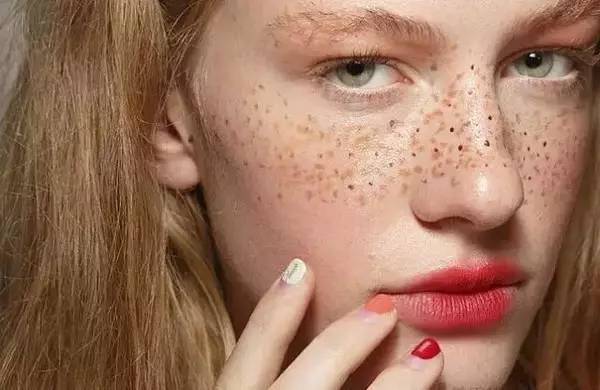 教你拥有无瑕透亮水光肌,重现光感细腻柔滑美肌