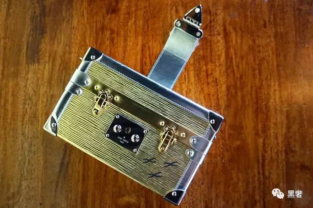 lv小箱子限定款,lv小箱子值得买么