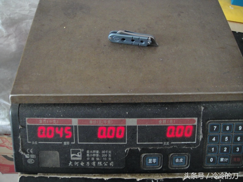 2把钛合金加S35V钢的serge*刀折**，豌豆和菜刀头详细对比