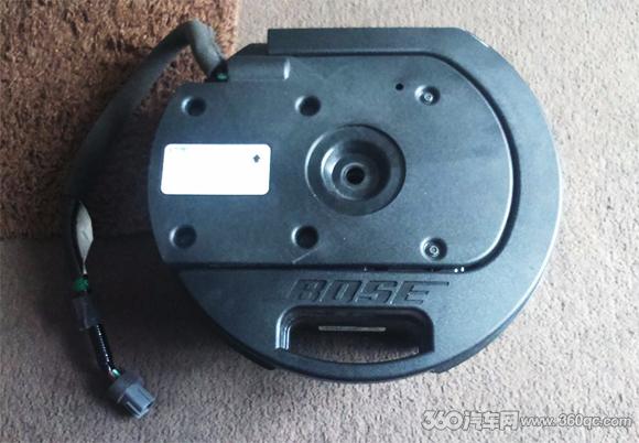 400瓦美式隐形重炮!交叉火力CF-A15备胎低音炮测评