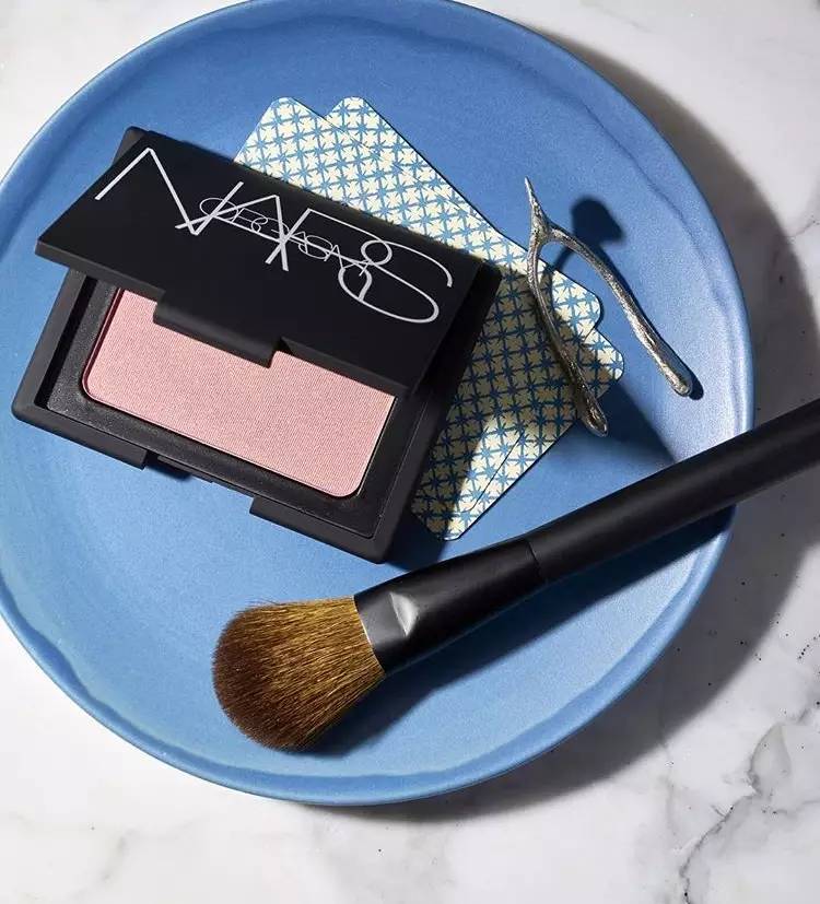 非常便宜好用的化妆品牌子,有个化妆品牌子叫红什么