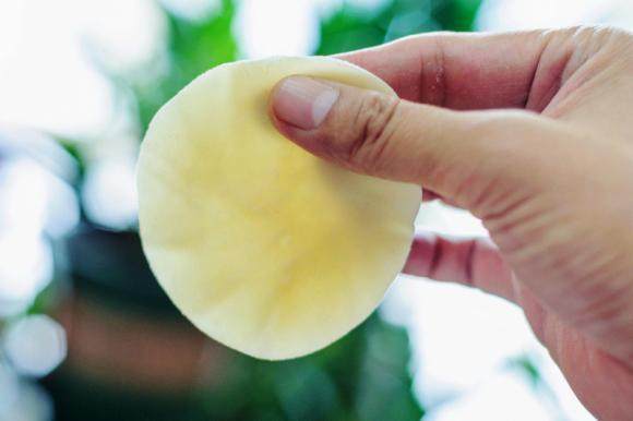 包饺子的好看又简单的方法教程,怎样包饺子又快又好看的详细教程