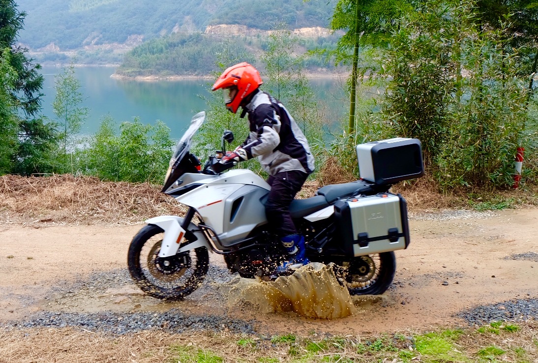 新车ktm1290advr落地价格,2020款ktm1290advs试驾