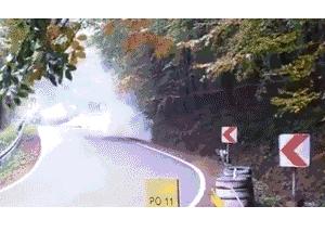 跟着感觉走教唱技巧,什么是车感新手如何培养车感呢