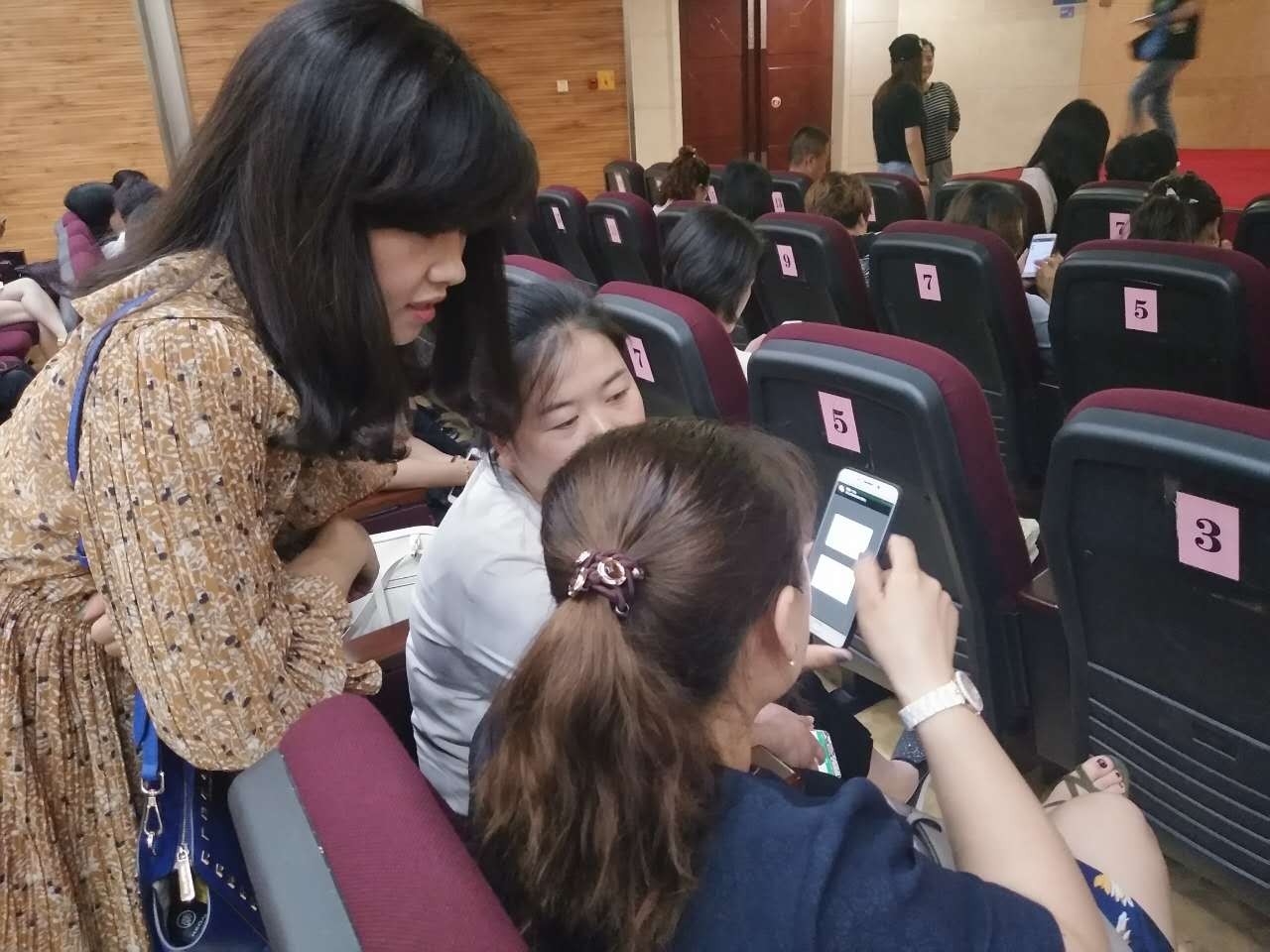 最新导游证ic卡,导游证什么时候停止缴费