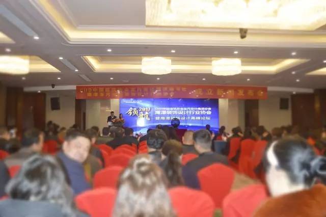 这块牌子不得了，鹰潭很多老板为此坐到了一起！