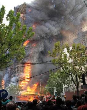 高层住宅火灾如何自救,高层遇火灾怎么解决