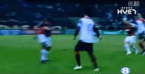 足球gif小罗,小罗足球假动作过人教学