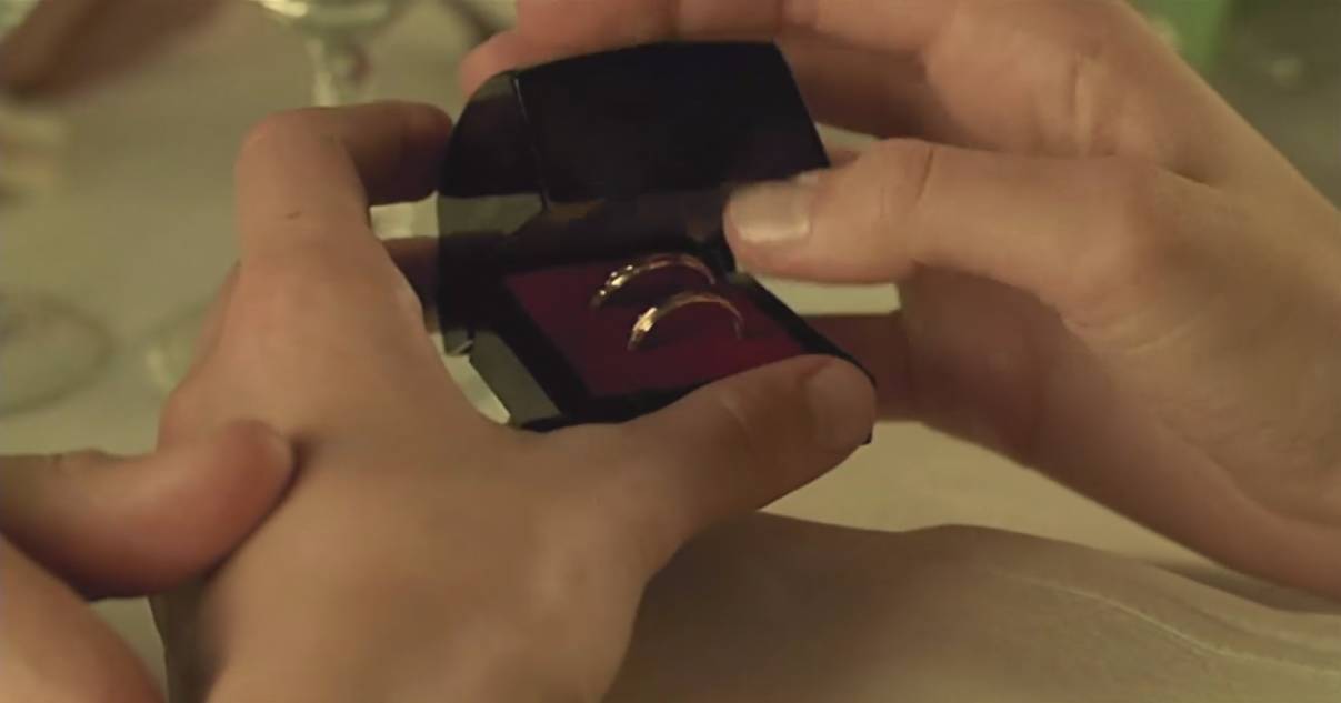 为了不被你伤害，我会以更激烈的方式先伤害你｜KY观影：《两小无猜》