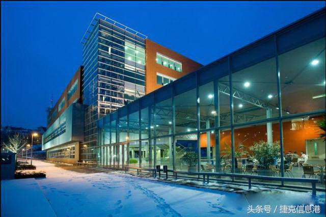 布拉格大学商学院,东欧最好的大学