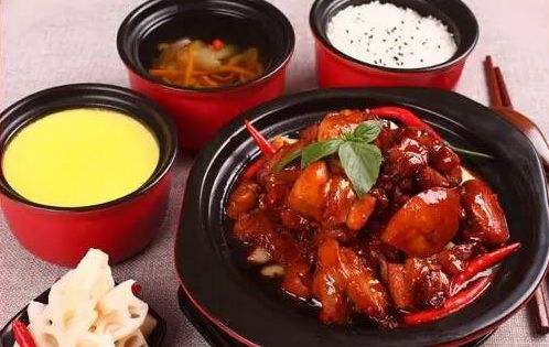 烂大街的瓦罐快餐目前还赚钱吗,看日赚1千的他是怎么说的?