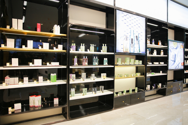 商品价格品质对标迪拜机场免税店杭州商场有一家超诱惑的免税店