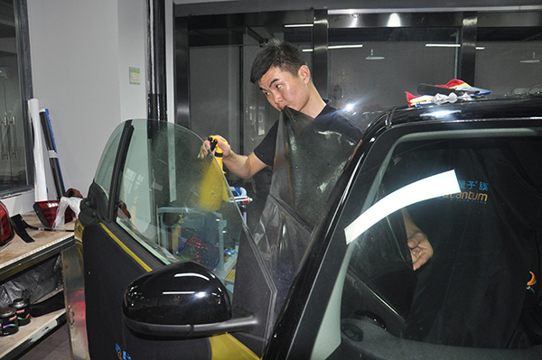 夏季隔热防晒汽车遮阳珍珠棉铝膜,汽车隔热防晒膜夏日必备