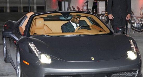 库里力量不输威少,库里吸金能力