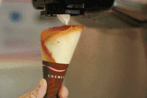 8个不同颜色的冰淇淋,西安创意冰淇淋推荐