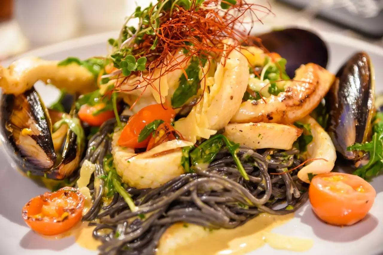 北石：这个由一群流放者建立的国家如今居然这么发达和美丽