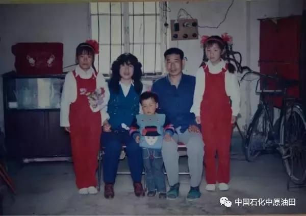 油田老照片,曾经有上万人居住的地方