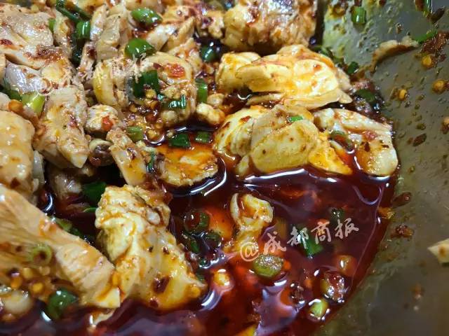 川味椒麻鸡征服日本!成都帅小伙网上卖辣鸡,人称“日本老干妈”