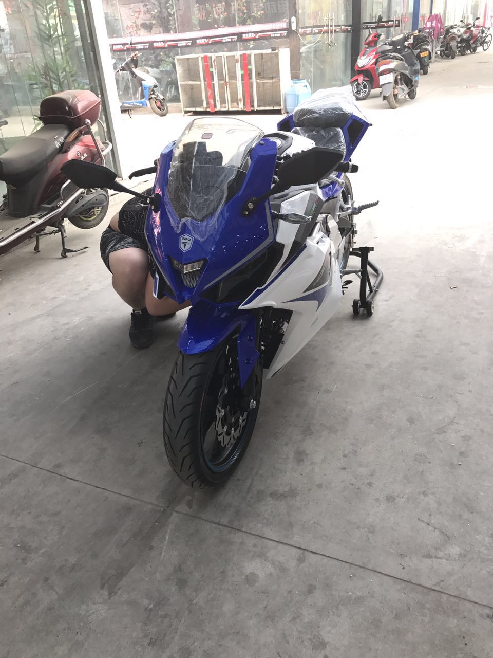 又一匹黑马创台携GP-ONE跑车亮相成都!