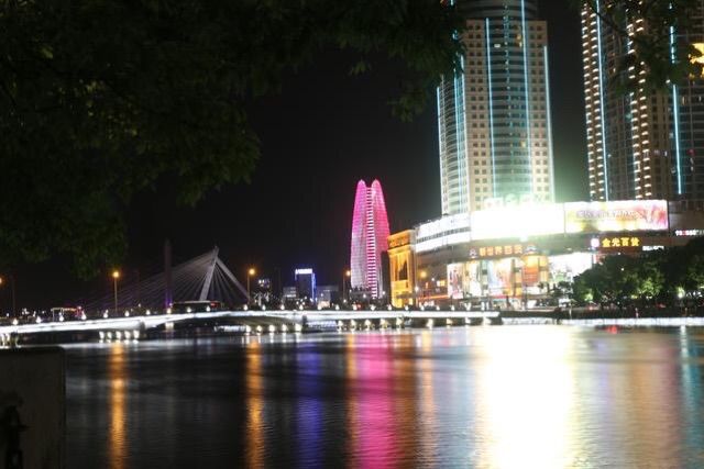 宁波是我国东南沿海城市,宁波属于东南西北