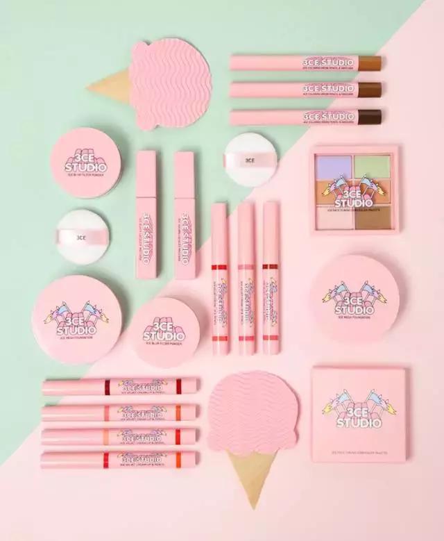 2017年流行色草木绿的时代背景 (最难穿的绿色竟成2018年度流行色)