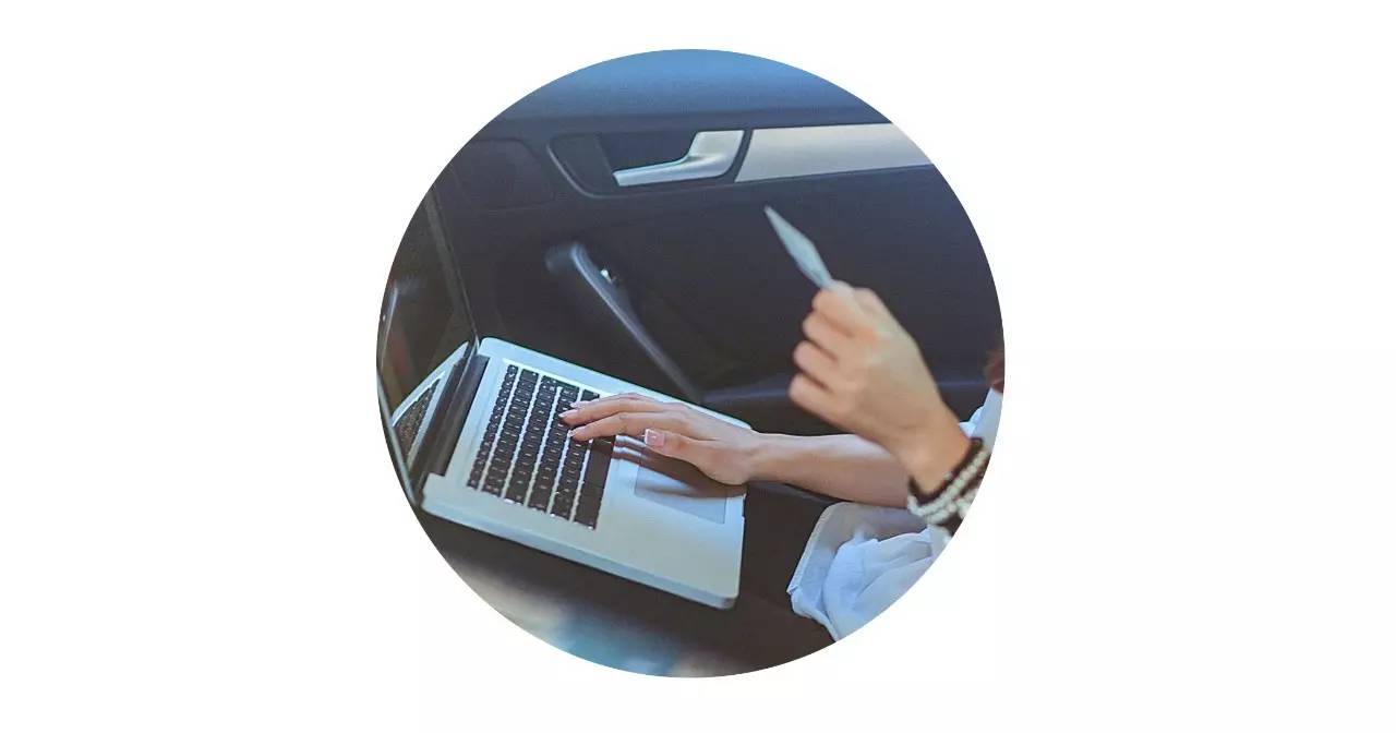 海外代购奢侈品无法证明商品的真伪，代购方是否涉嫌欺诈，购物方可否要求双倍赔偿