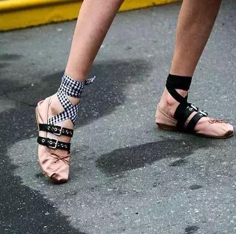 集优雅与舒适于一身的芭蕾鞋,时尚圈火炸天的芭蕾舞鞋