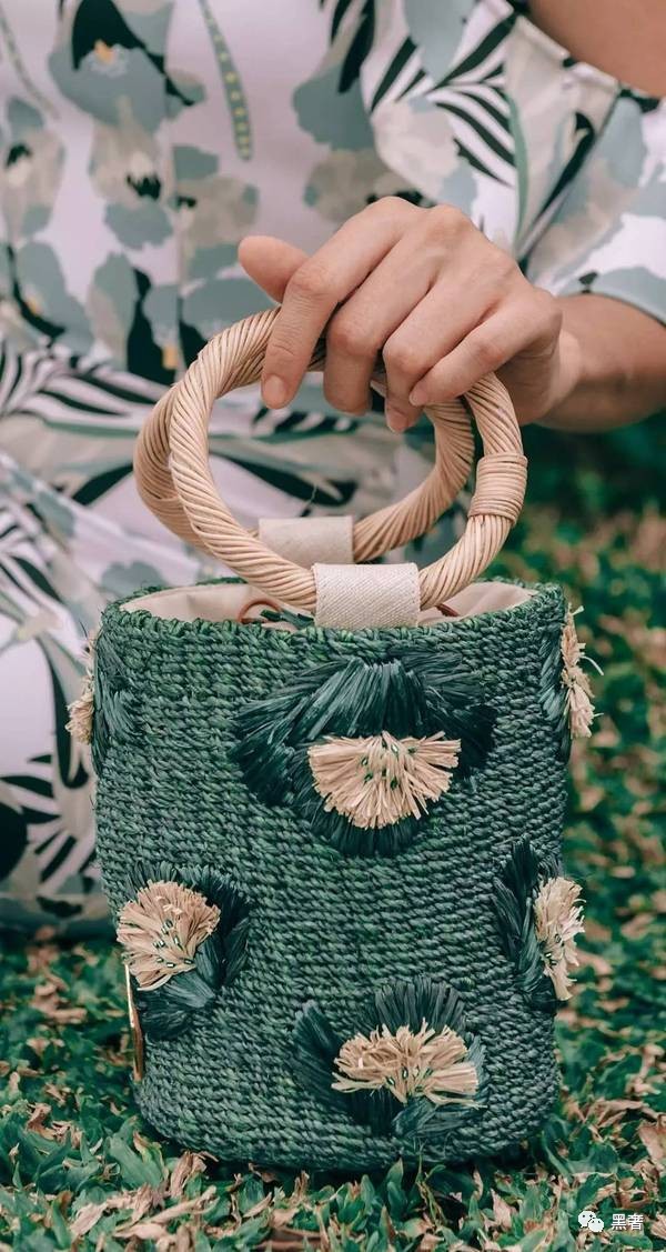 草编包包最新款推荐,轻奢草编包推荐