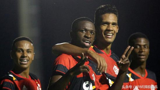 梦幻过人集锦,皇马球员致敬球王贝利