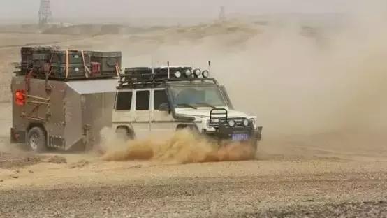 没看先给六颗星，中国人不敢干的事这对情侣全干了