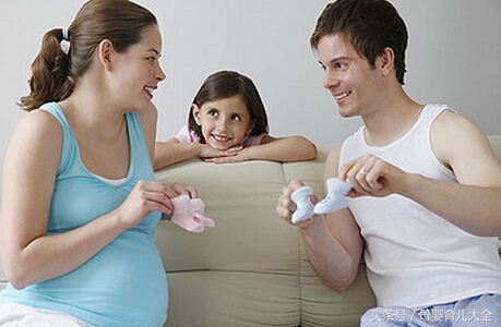 生孩子是先见红还是先肚子痛,孕妇临产前先破水好还是先见红好