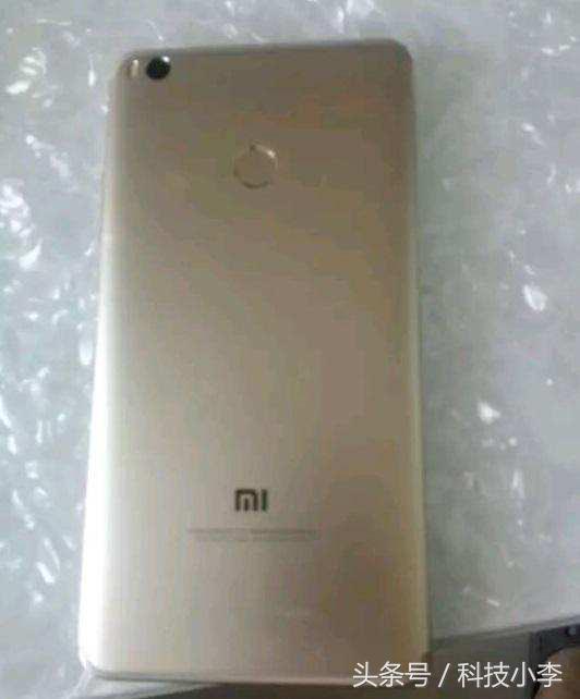 小米max2拿起来方便么,小米max2大到什么程度