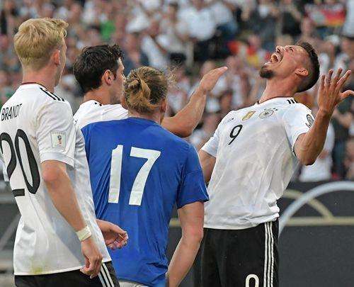 六大妖王让世界颤抖，足坛下一代皇者诞生，三线爆发给足协上课