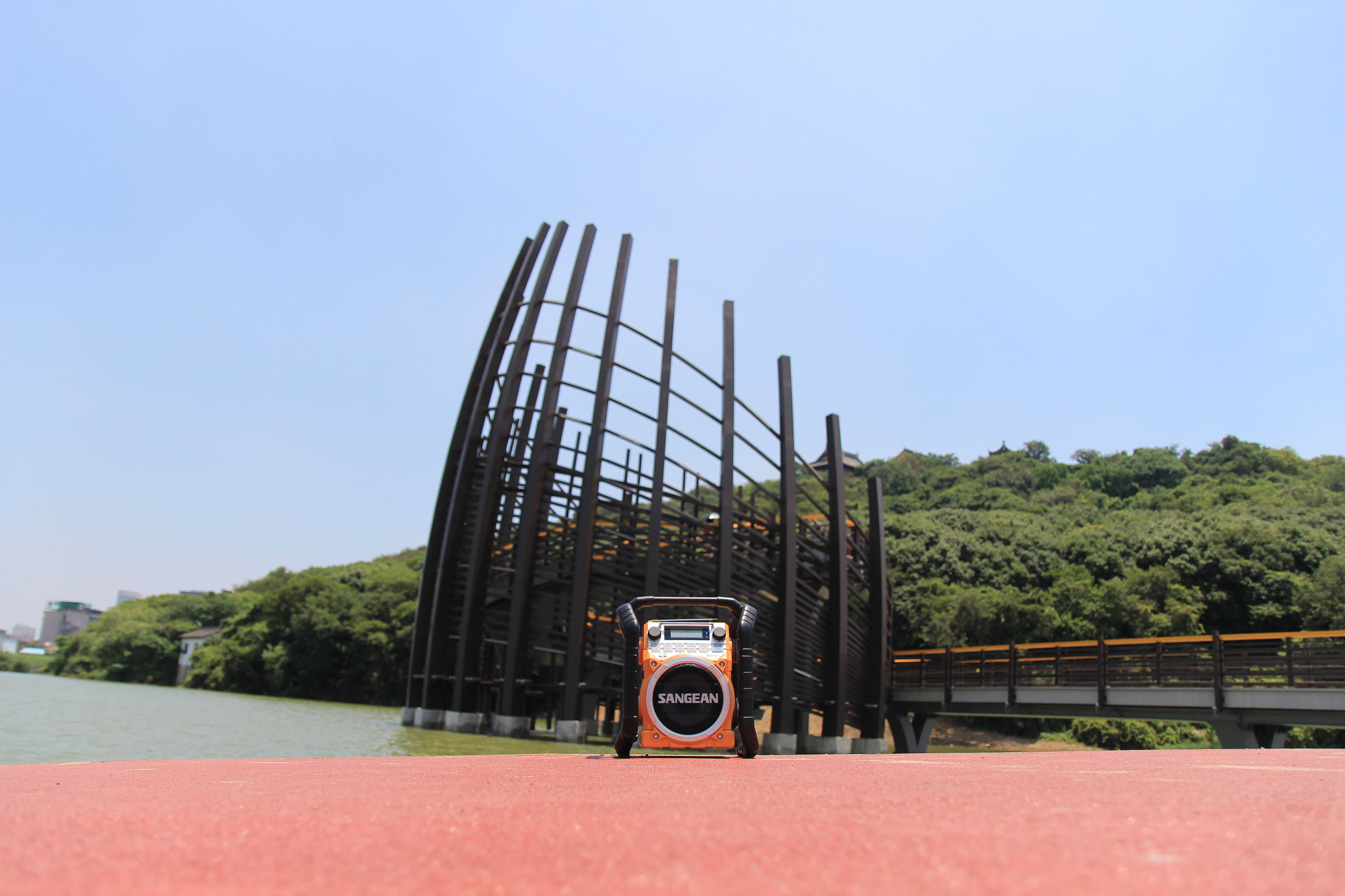 SANGEAN山进U4，被这个霸气的肌肉音响脸折服了，广场舞外放神器