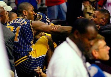 巅峰韦德和哈登单挑,韦德哈登冲击场均