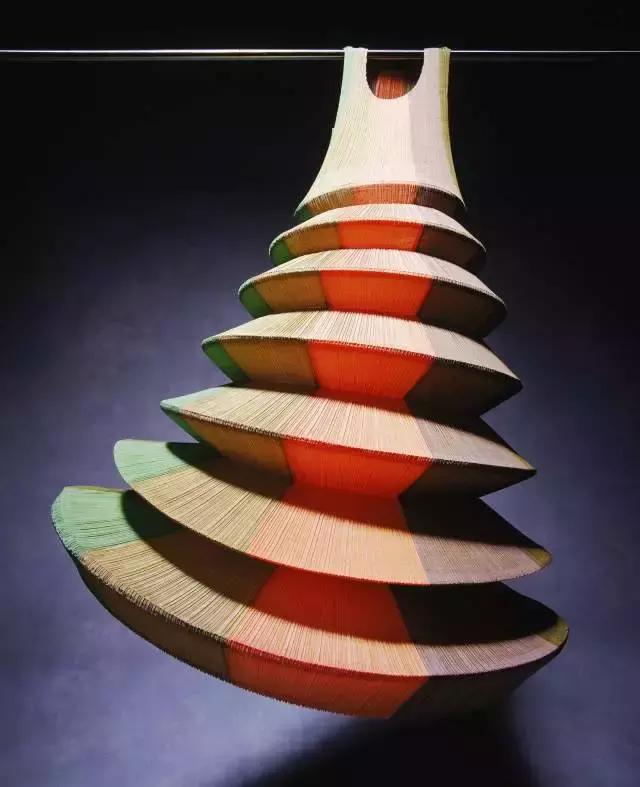 什么是三宅一生布料,三宅一生设计感