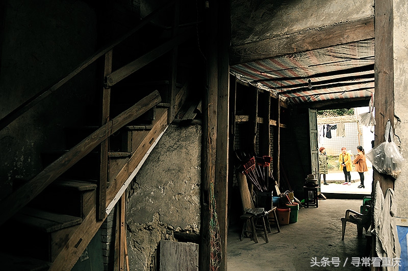 渝黔茶马古道视频,探访茶马古道上的蜈蚣桥