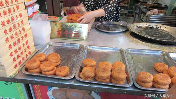 又到了一年一度的小龙虾盛宴了大家如何在家吃到小龙虾？西安这条街美食秒杀回民街统统吃一遍才过瘾？