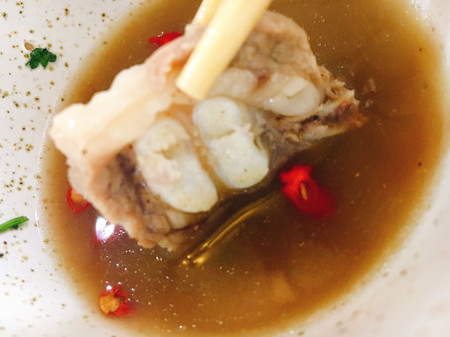 冰煮羊涮羊肉,涮羊肉在锅中翻腾的样子