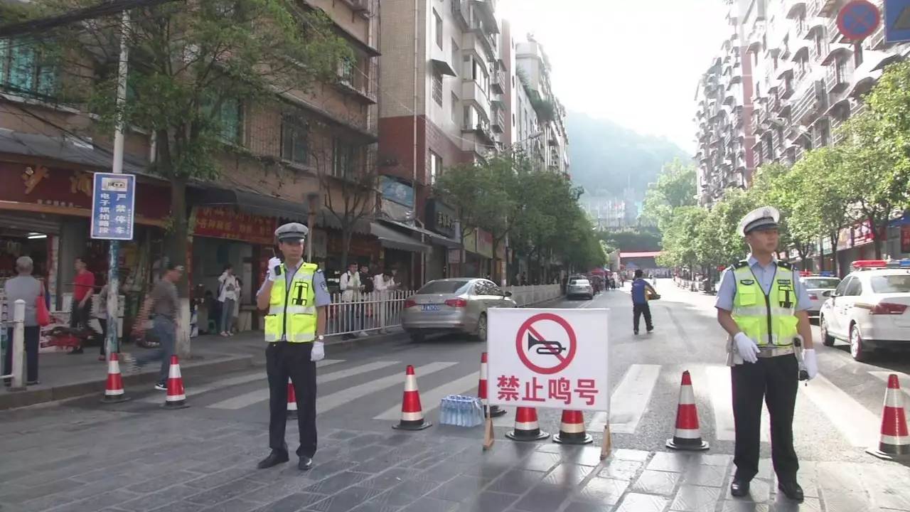 直击高考首日安保,我们为高考保驾护航