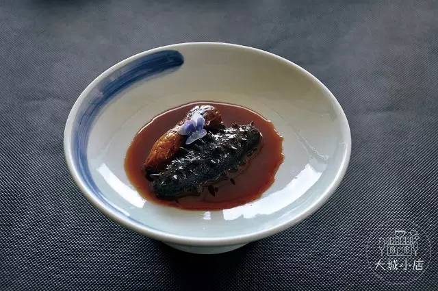 吃菌子中毒的小人是什么样子,吃菌子看见的小人是真实存在的吗