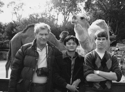 马云什么时候在西湖边当导游,马云年轻的时候做导游