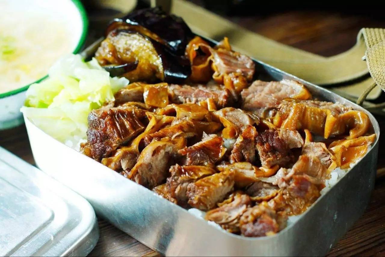 快餐时代的视频,老式快餐饭盒