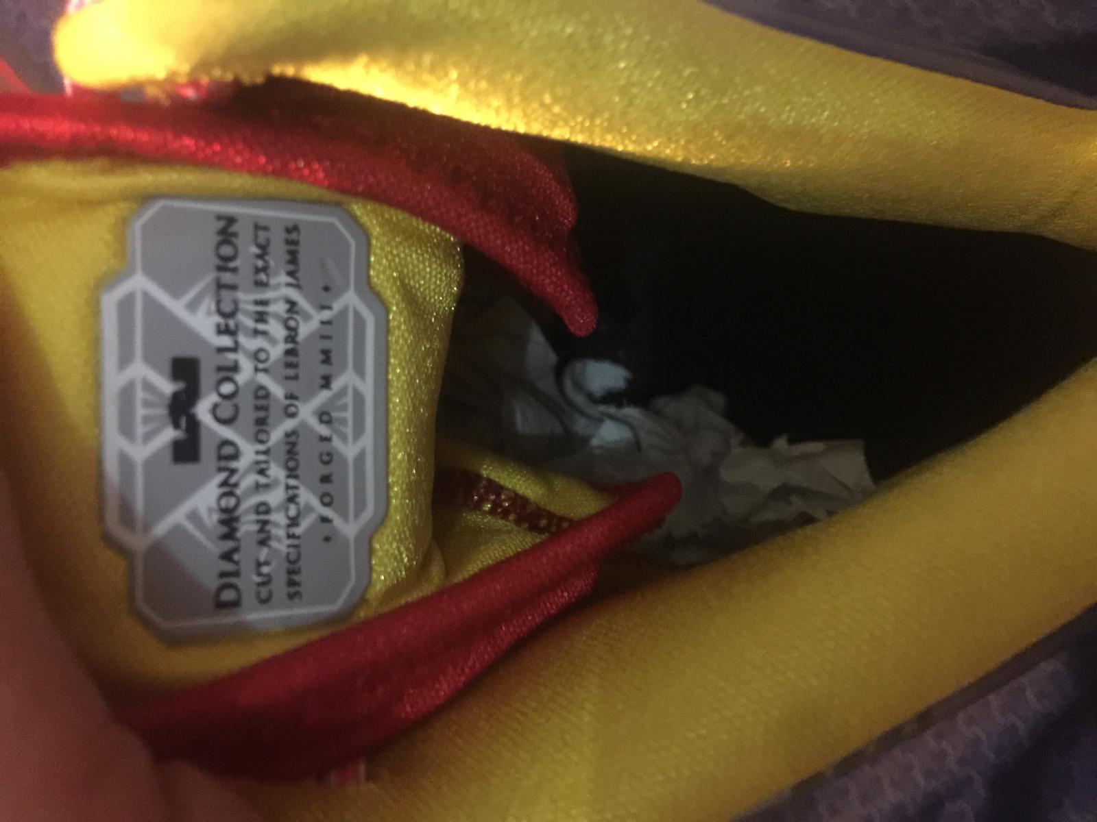 詹姆斯10snkrs,詹姆斯10精英版偏小吗