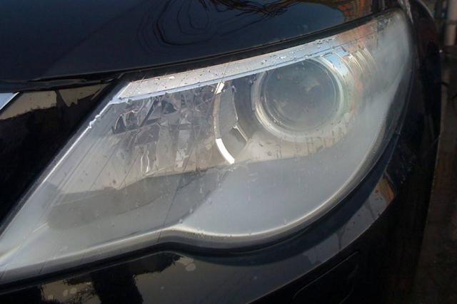 大灯起雾需要更换大灯吗,大灯起雾了怎么消除水汽