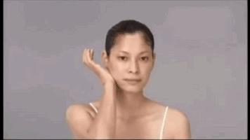 听说有法令纹的女孩子都很爱笑,爱笑的女生法令纹都不会太浅